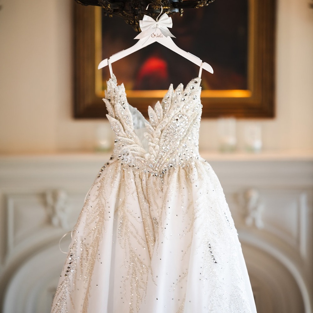 Elegant White Wedding Dress - Picture 3 of 8